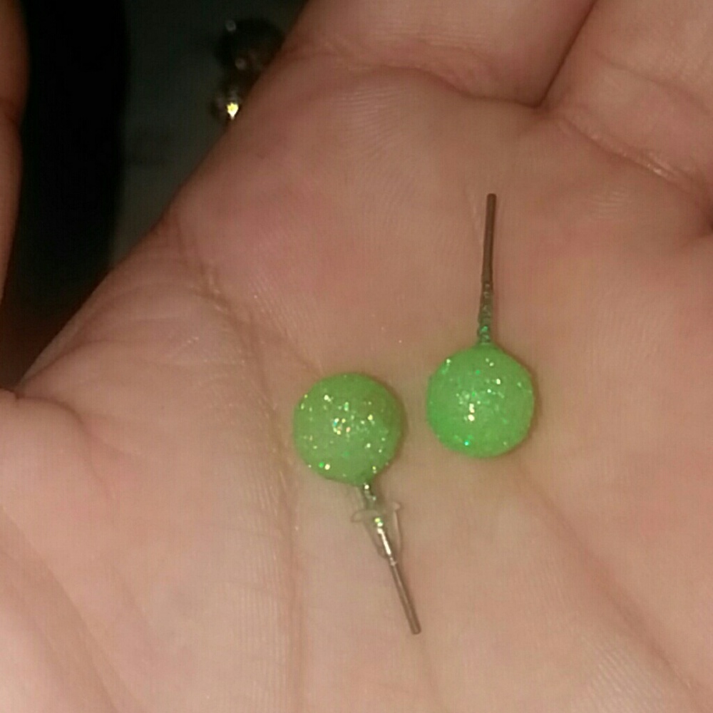 Jewelry - Picture 2 of 2